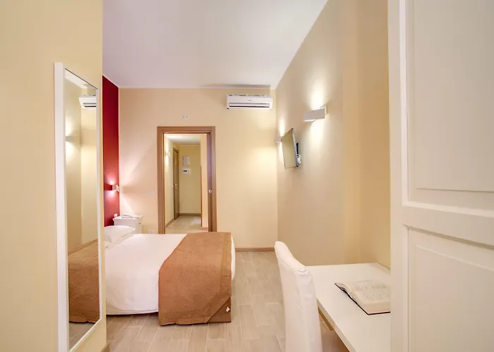 Floor Navona 4*