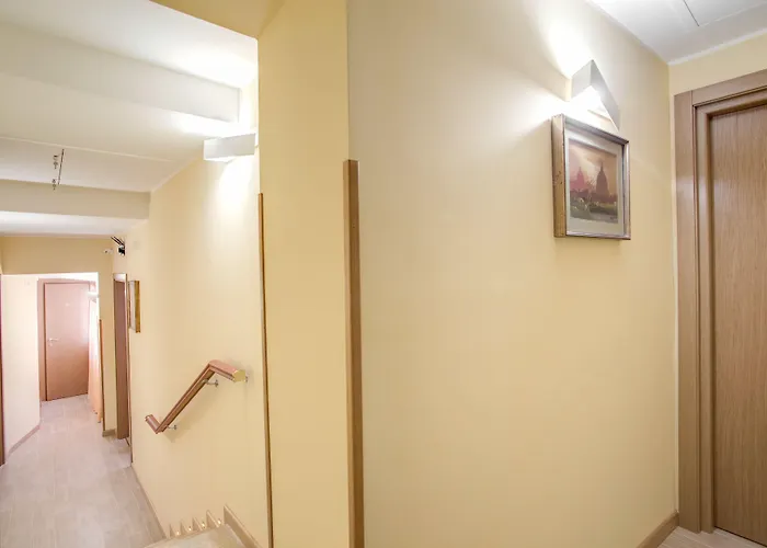 Floor Navona 4*