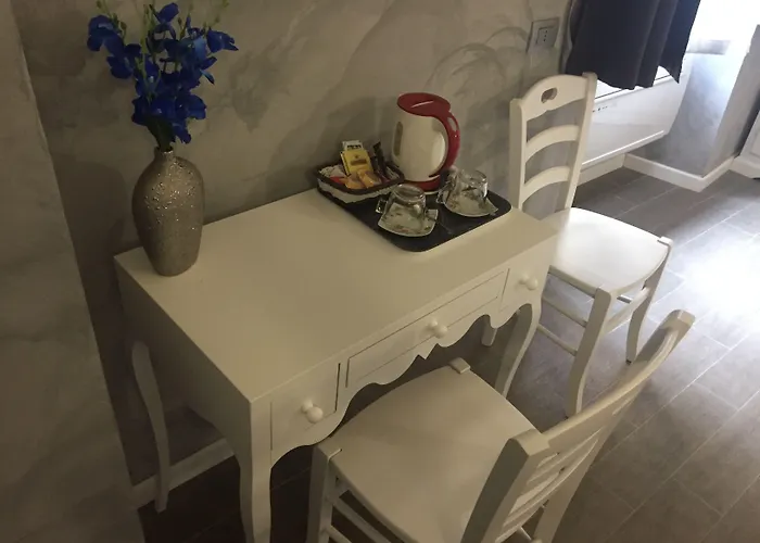 Floor Navona 4*
