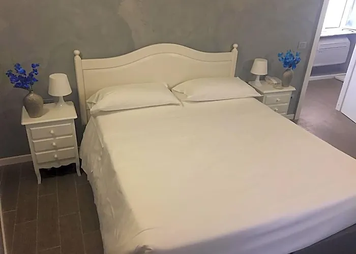 Konukevi Floor Navona 4*