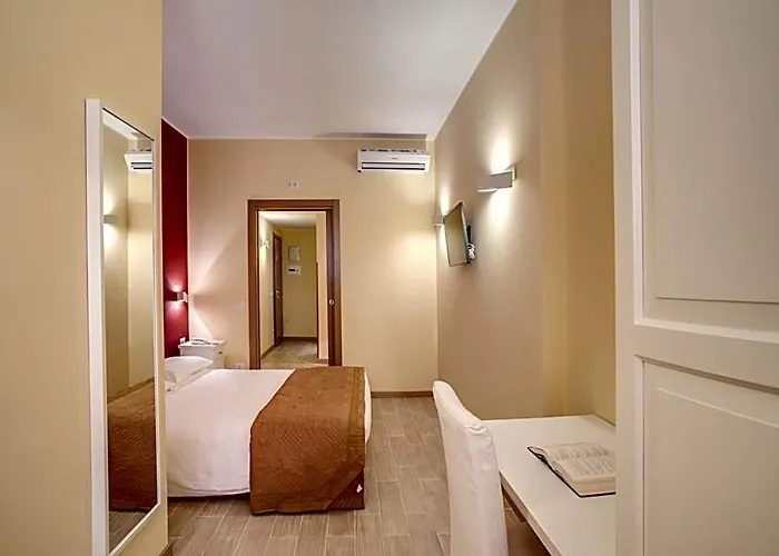 Floor Navona 4*