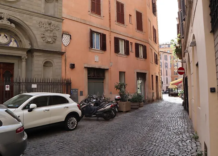 Konukevi Floor Navona 4*
