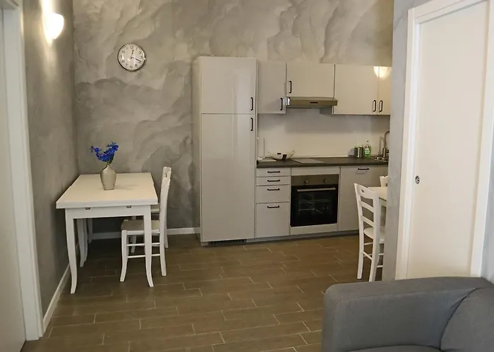 Floor Navona Konukevi 4*